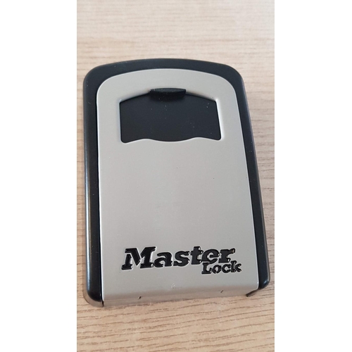 386 - ''Master Lock'' Key Keeper, Model 5401D,  Mini Wall Key Safe.