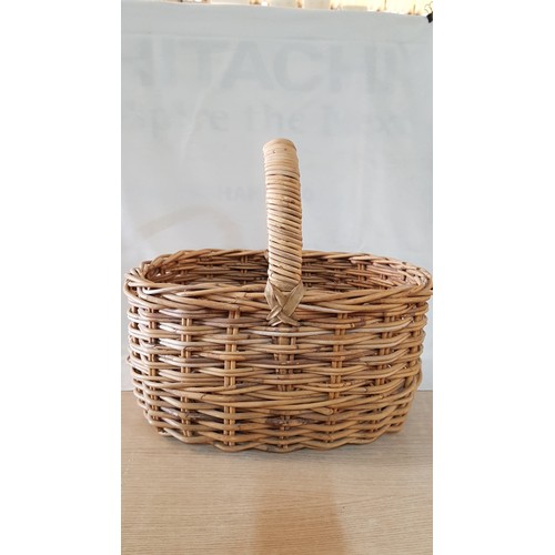 50 - Traditional Wicker Willow/Shopping Basket, (Approx. 34cm x 21cm x 42cm).