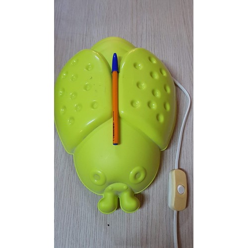 90 - 'Green Bug' Ikea Children's Wall Lamp (Night Light), Working when Lotted, (Approx. 31cm x 22cm)