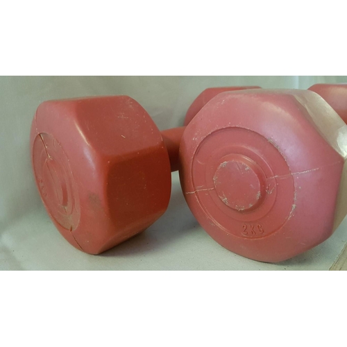 120 - Pair of 2kg Dumbells.