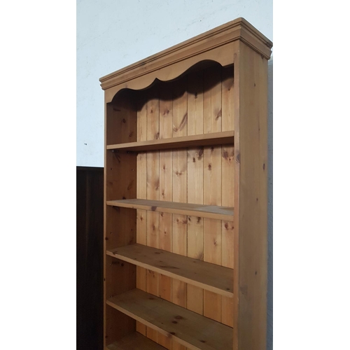 165 - Tall Pine Book Shelf, (Approx. W: 73cm x D: 20cm x H: 212cm).