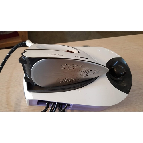 202 - 'Bosch'  Advanced Steam, Steam Iron, Sensixx B10L, Type CKBD14, Made in Germany, Working when Lotted... 