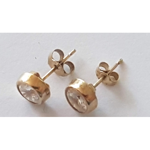 226 - 9ct Yellow Gold Earrings, Stud Style with Single Clear Stone, (Approx. 0.9g).