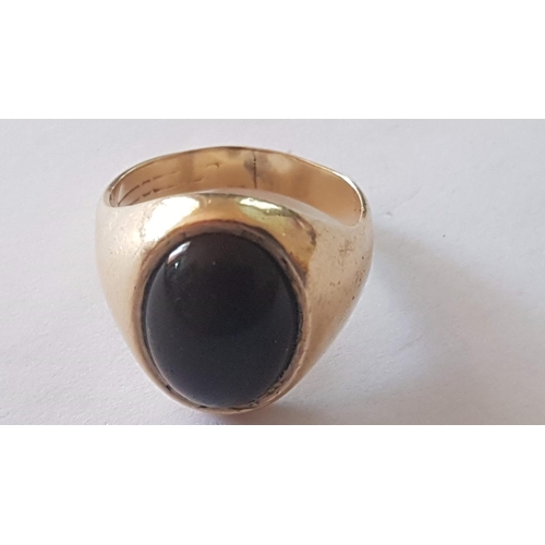 227 - Men's Signet Ring, 9ct Yellow Gold with Large Black Oval Stone, (Approx. 9.3g, Size U).