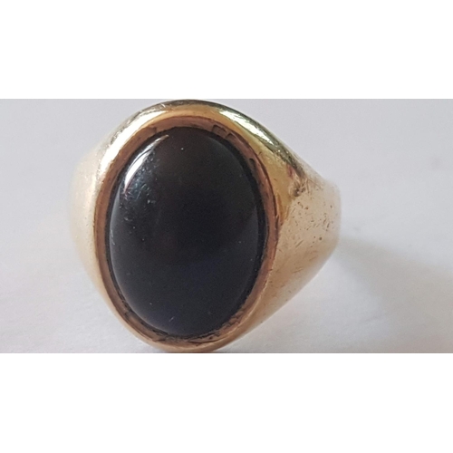 227 - Men's Signet Ring, 9ct Yellow Gold with Large Black Oval Stone, (Approx. 9.3g, Size U).