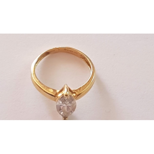 231 - 18ct Yellow Gold Ring with Clear Pointed Eye Shaped Stone, (Approx. 1.9g, Size F/G)