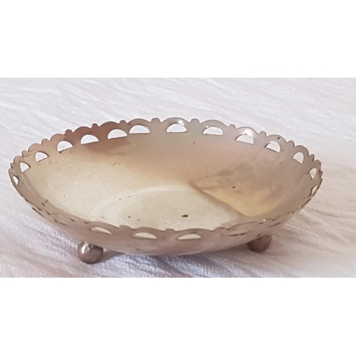 299 - 5 x Silver (.800) Small Snack Bowls on 3 Ball Shaped Legs, (Approx. Ø: 8cm, H: 2cm Each, Total Weigh... 