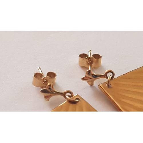 311 - 9ct Yellow Gold Square Fan Design Earrings, (Approx. 1.8g)