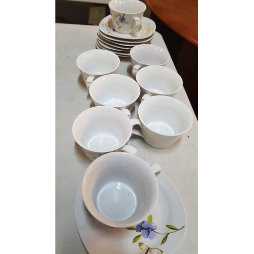 332 - ''Jogo de Jantar'' Dinner and Coffee Service (Dinner Plates, Soup Plates, Side/Cake Plate, Salad Bow... 