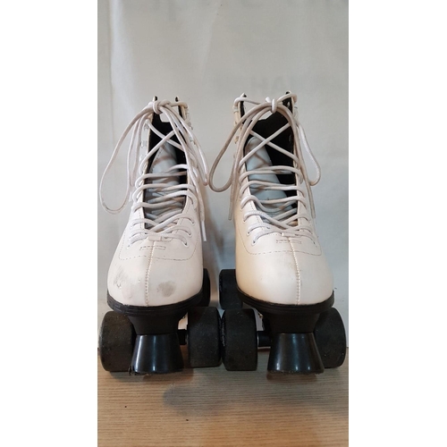 364 - 'No Fear' Woman's Figure Roller Skates, White, Classic Lace Up.