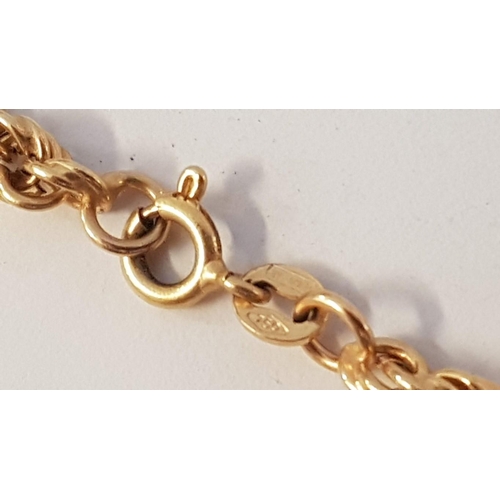 280 - 18ct Gold Double Link Twisted Chain / Necklace, (Approx. L: 70cm, 18.7g)