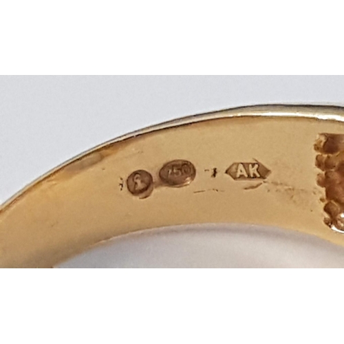 282 - 18ct Gold Ring with Large Raised Round Cut Clear Stone and Baguette Cut Clear Stone Shoulders, (Appr... 