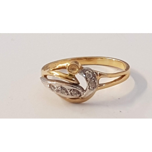 59 - Decorative 18ct Gold Ring with Inset Clear Stones, (Approx. Size O, 2.6g, Nb. Stone Missing?)