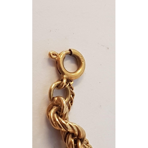 63 - 18ct Gold Double Link Twisted Bracelet with Safety Chain, (Approx. L: 19cm, 4.8g)