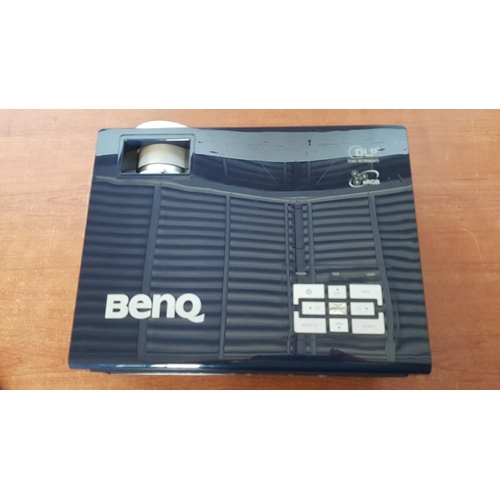 161 - 'BenQ' Projector, Model MP721, Incl. Carry Bag and Remote. * Basic Test & Working *.