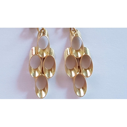 34 - Pair of Decorative 18ct Gold Earrings, (Approx. H: 4.8cm, 2.6g)