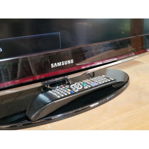 150B - Samsung 32'' Television, (Model: LE32C450), with Remote Control, * Basic Test & Working *