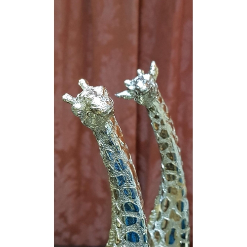 190 - 2x Fancy Giraffe Sculptures in Gold Tone, H: 41cm Each.