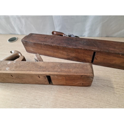 54 - 2 x Vintage Wood Planes / Carpenter's Tools, (Approx. L: 56cm and 43cm), (2)