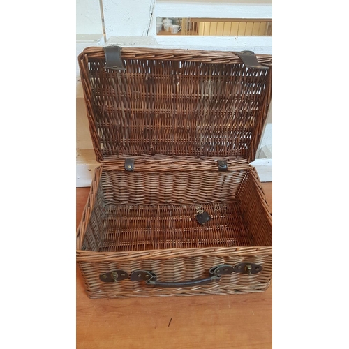 232 - Vintage Traditional Wicker Picnic/Food Hamper with Faux Leather Handle and Straps. (45cm x 30.5cm x ... 