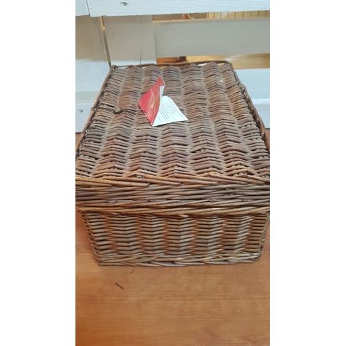 232 - Vintage Traditional Wicker Picnic/Food Hamper with Faux Leather Handle and Straps. (45cm x 30.5cm x ... 