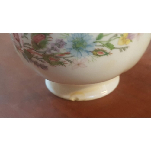 370 - 'Aynsley Wild Tudor' Fine Bone China Collection: Large Lidded Trinket Box (Ø:12cm  H:11cm), Vase (H:... 