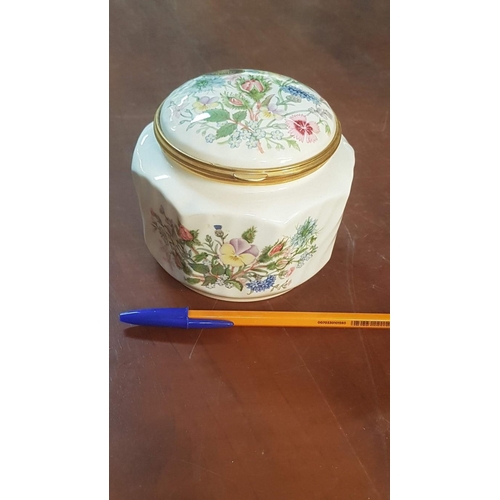 370 - 'Aynsley Wild Tudor' Fine Bone China Collection: Large Lidded Trinket Box (Ø:12cm  H:11cm), Vase (H:... 