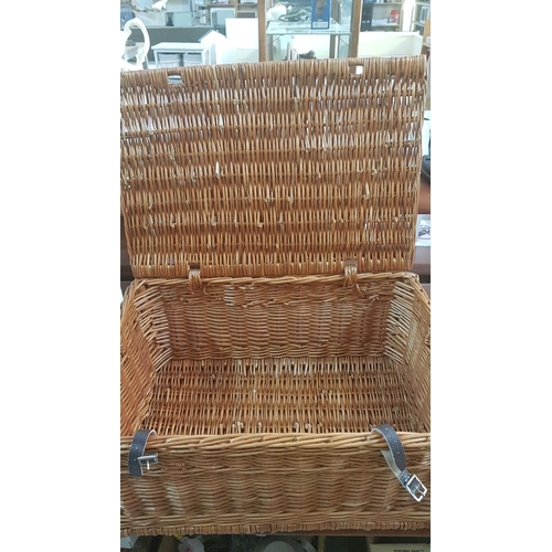 395 - Large Traditional Wicker Picnic Basket/Hamper. (63cm x 43cm x30cm).