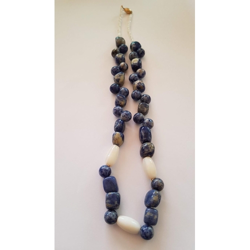 421 - Natural Stone Necklace with Blue and White Stones Beads (L: 53cm). Together with Ethnic Hand Painted... 