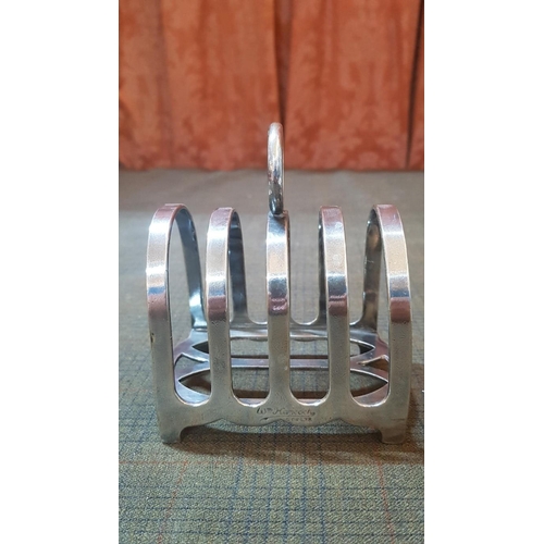 155 - Vintage EPNS 4-Slice Toast Rack (Approx. 6.5cm x 9cm x 8.5cm).