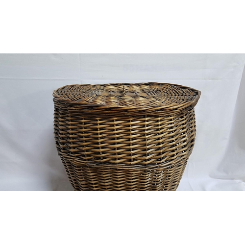 231 - Large Country Style, Wicker Laundry Basket with Lid, 
Approx. 47cm x 42cm x 32cm.