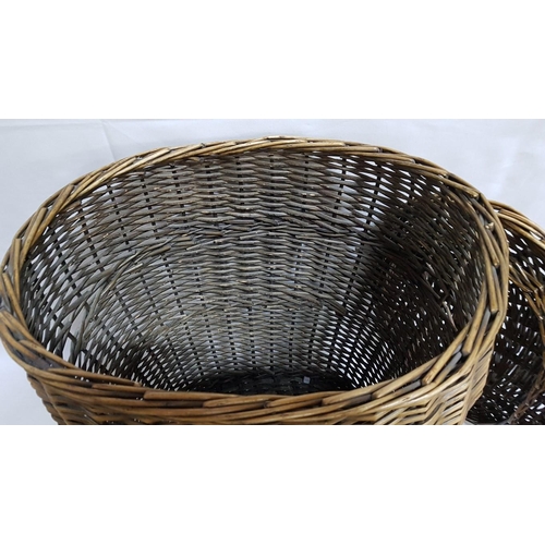 231 - Large Country Style, Wicker Laundry Basket with Lid, 
Approx. 47cm x 42cm x 32cm.