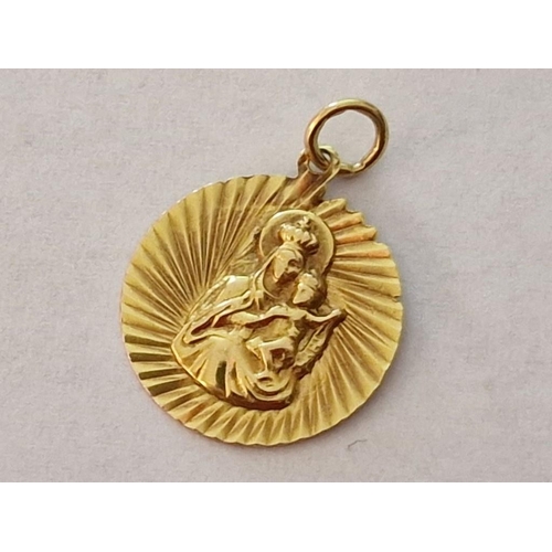 157 - 14ct Gold Round Pendant with Mary & Jesus Over Sun Burst Pattern, (Approx. Ø: 17mm, 1.3g)