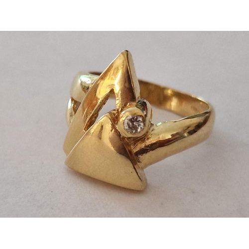 158A - 18ct Gold Ring with Layered Triangle Design and Inset Round Cut Clear Stone, (Approx. 5.4g, Size: M)