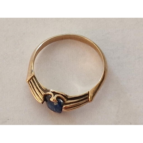 160 - Decorative Art Deco Style 9ct Gold Ring with Round Cut Blue Stone, (Approx. Size: N, 2.4g)