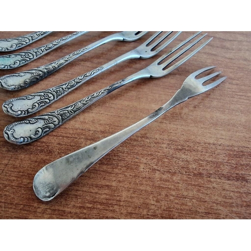 165 - Set of 6 x Sterling Silver Desert Forks with Decorative Handles, (Approx. L: 14cm, .925 Silver, Tota... 