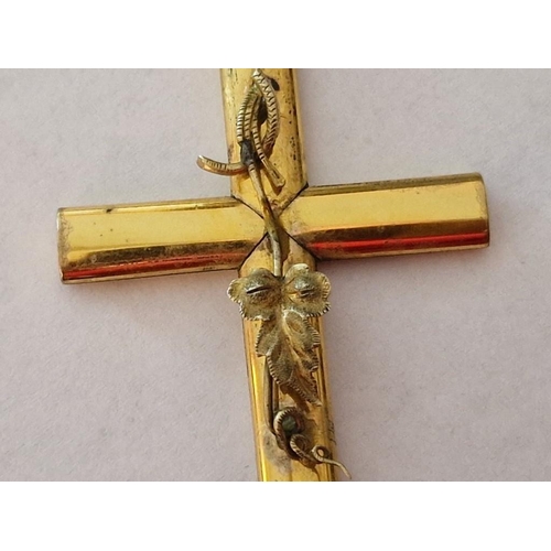 24 - 18ct Gold Cross Pendant with Rope & Leaf Relief, (Approx. H: 65mm, 3.6g)