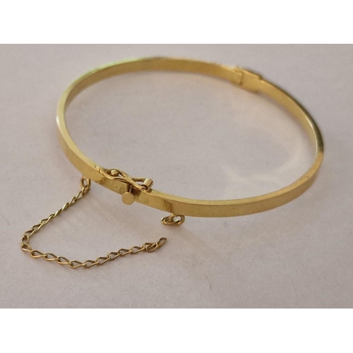 86 - 18ct Gold Bangle Bracelet, (Approx. Ø: 57mm, 8.5g)