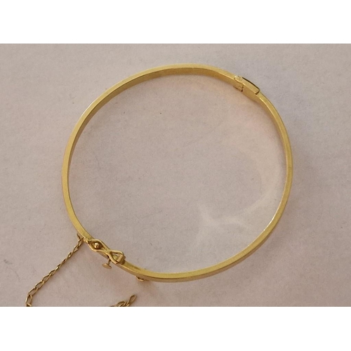 86 - 18ct Gold Bangle Bracelet, (Approx. Ø: 57mm, 8.5g)