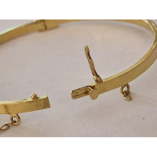 86 - 18ct Gold Bangle Bracelet, (Approx. Ø: 57mm, 8.5g)