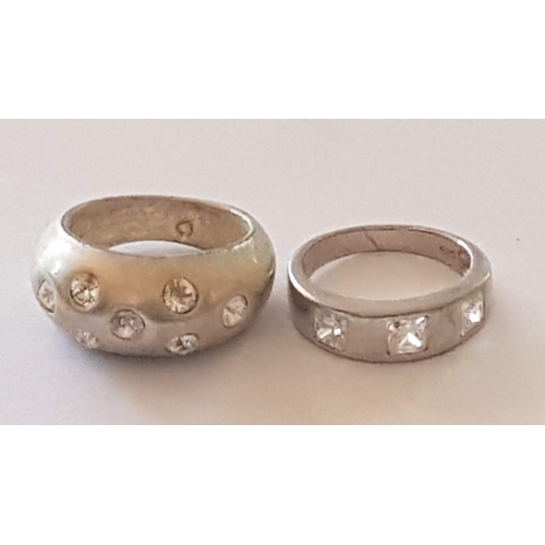 223 - Collection of Silver and Silver Tone Ring, Different Style and Size . (6)