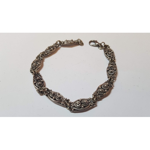 606 - Vintage Style Silver (925) Stamped Scroll Panel Link Bracelet, APPROX. 16.3g, L: 20cm.