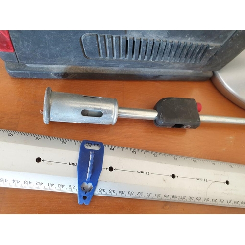 522 - Desk Lamp, Burner, Air Pump and Ruler / Level