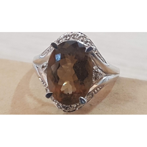 639 - Silver (925) Ring with Large Natural Stone (Possibly Smokey Quartz), (Approx. Size: T/U, 4.9g)