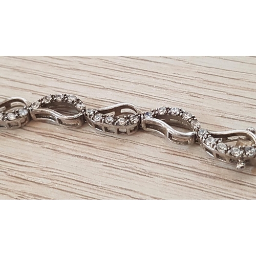 640 - Silver (925) Bracelet Decorated with Clear Stones, (Approx. L: 18cm, 13.9g)