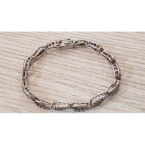 640 - Silver (925) Bracelet Decorated with Clear Stones, (Approx. L: 18cm, 13.9g)