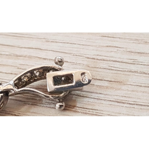 640 - Silver (925) Bracelet Decorated with Clear Stones, (Approx. L: 18cm, 13.9g)