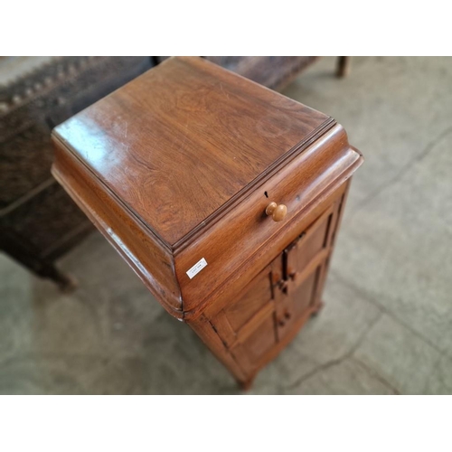 670 - Victorian Style Cabinet (Gramophone / Hi-Fi Style), with Drawer in the Top and Angled Front, Two Dou... 