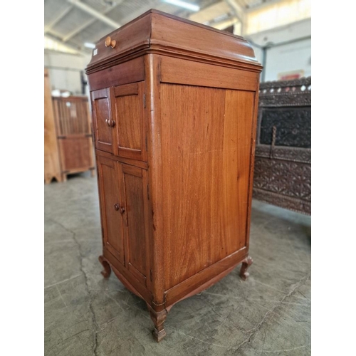 670 - Victorian Style Cabinet (Gramophone / Hi-Fi Style), with Drawer in the Top and Angled Front, Two Dou... 