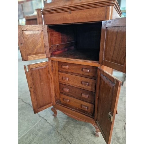 670 - Victorian Style Cabinet (Gramophone / Hi-Fi Style), with Drawer in the Top and Angled Front, Two Dou... 